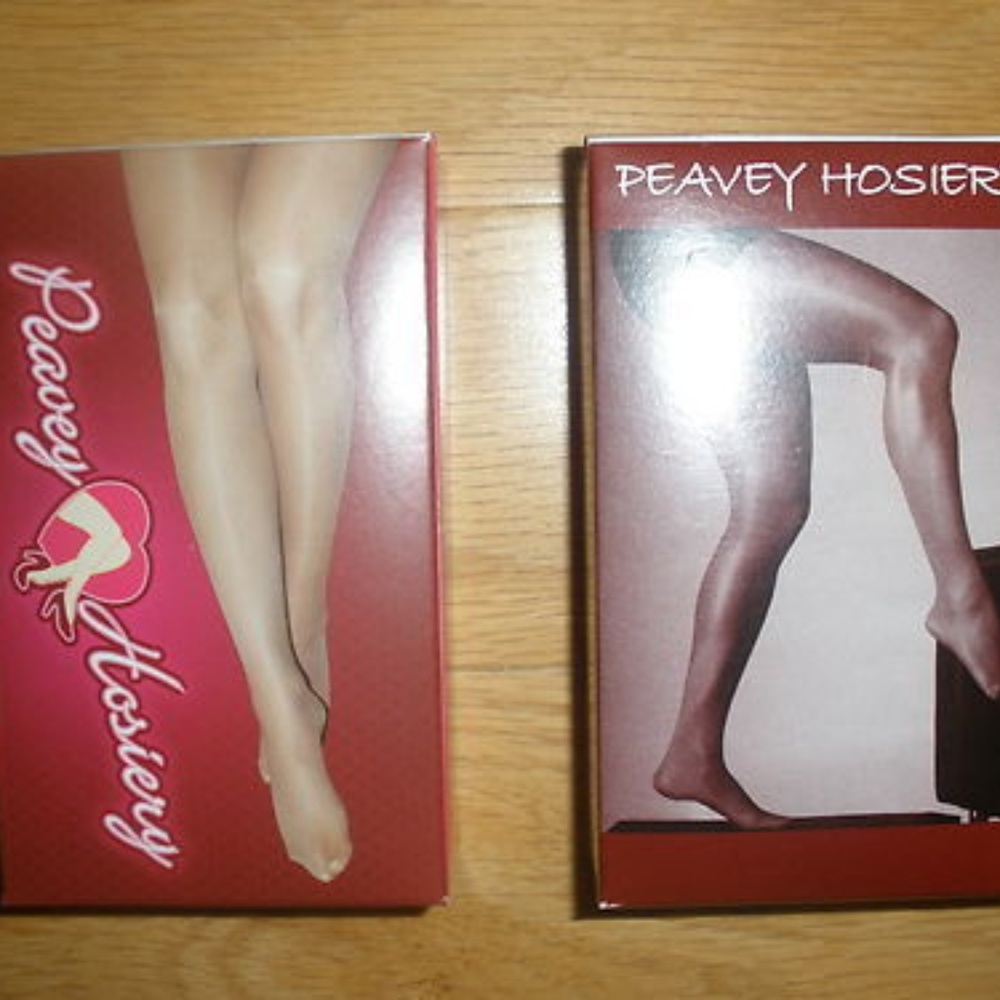 NEW HOOTERS GIRLS UNIFORM PEAVEY (1) PANTYHOSE SUNTAN Choose SIZE A B C or D